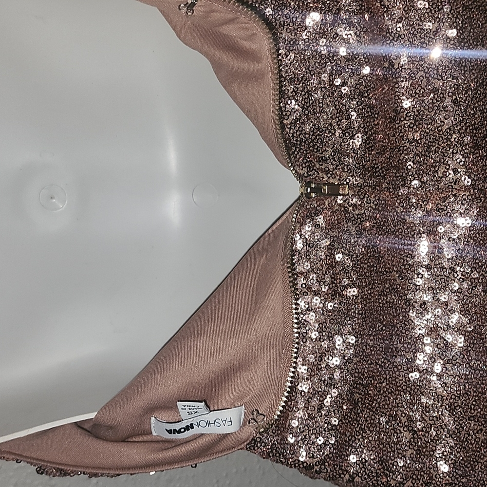Dress - Picture 5 of 6